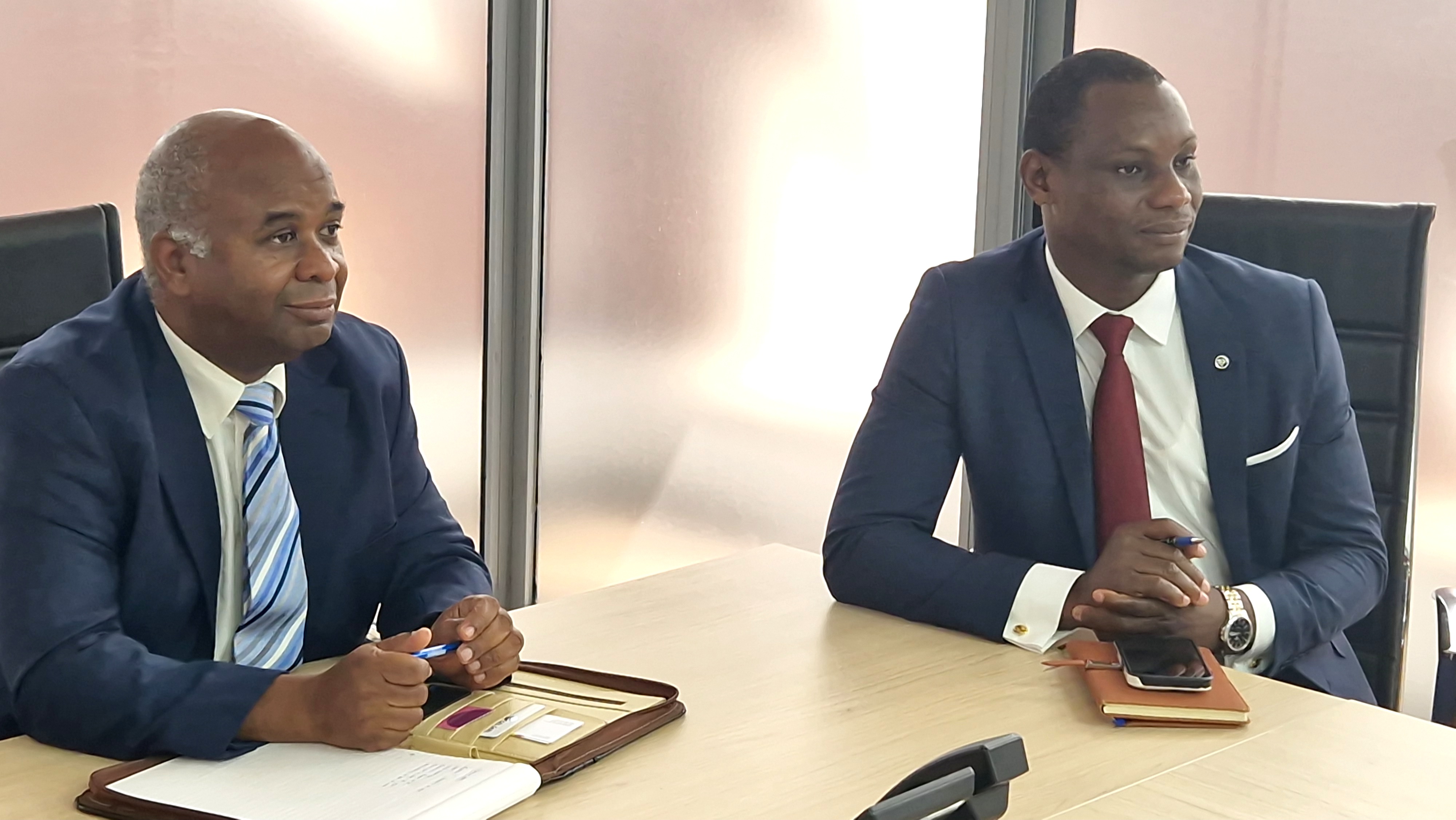 Visite du Secrétaire d'Etat à l'Énergie: le Directeur Général Eméric TOKOUDAGBA reçoit Monsieur Edouard DAHOME à la SBPE.